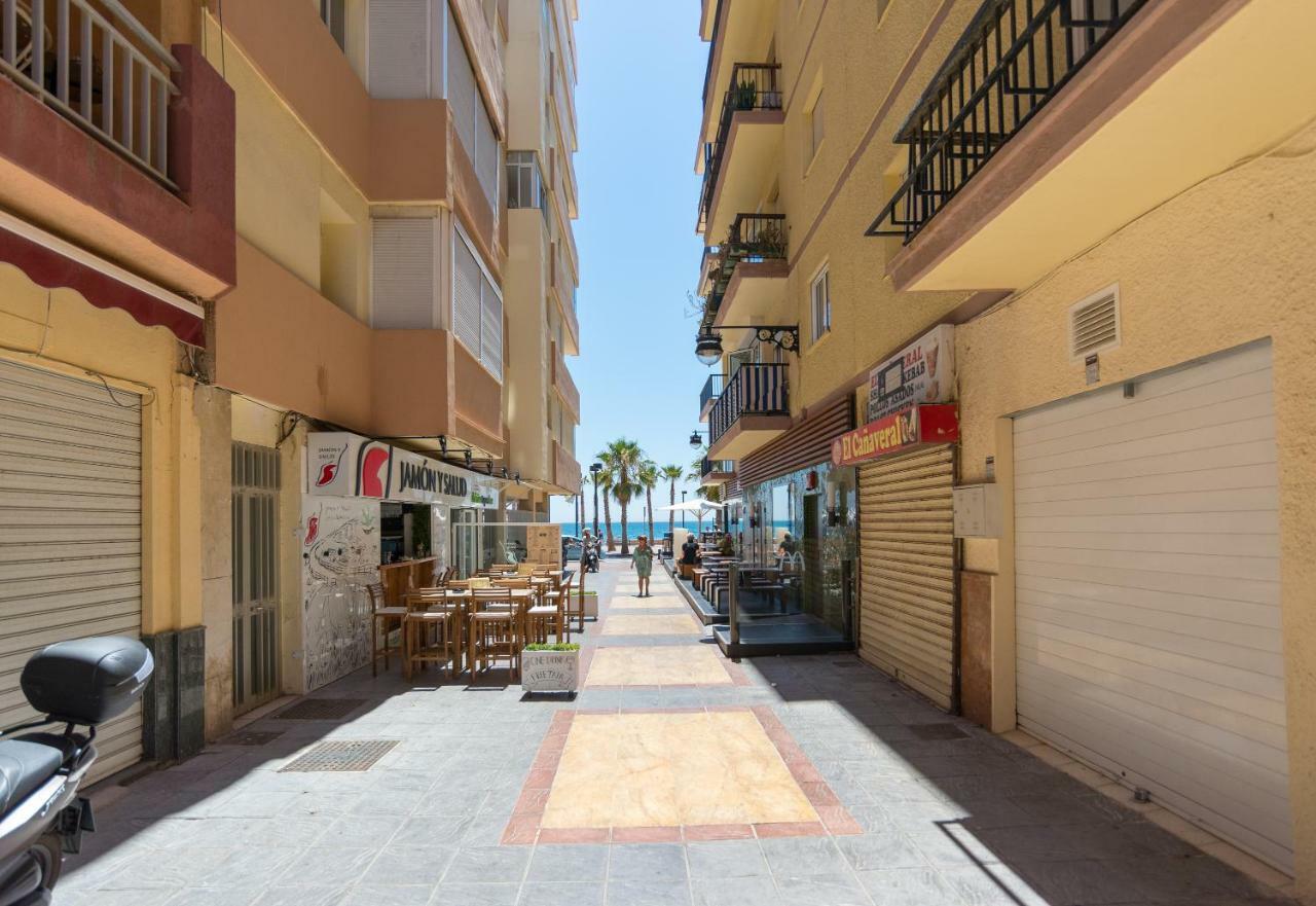 Malagasuite Fuengirola Pier Exterior photo